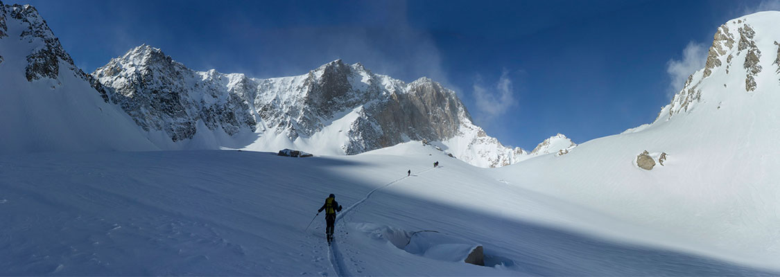 Alam kuh ski tour information |Iran ski touring guide book|Iran tour operator