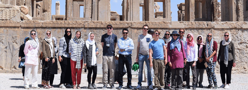 Iran tourist Dress Code